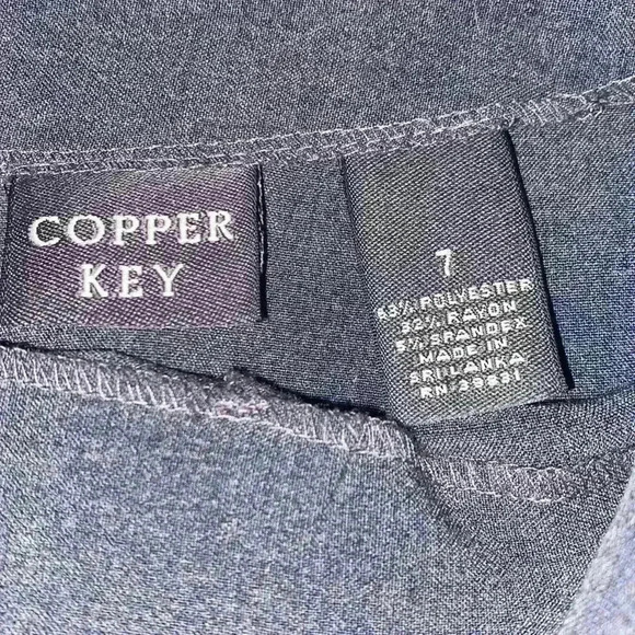 Gray pleated Mini-skirt - Picture 7 of 9